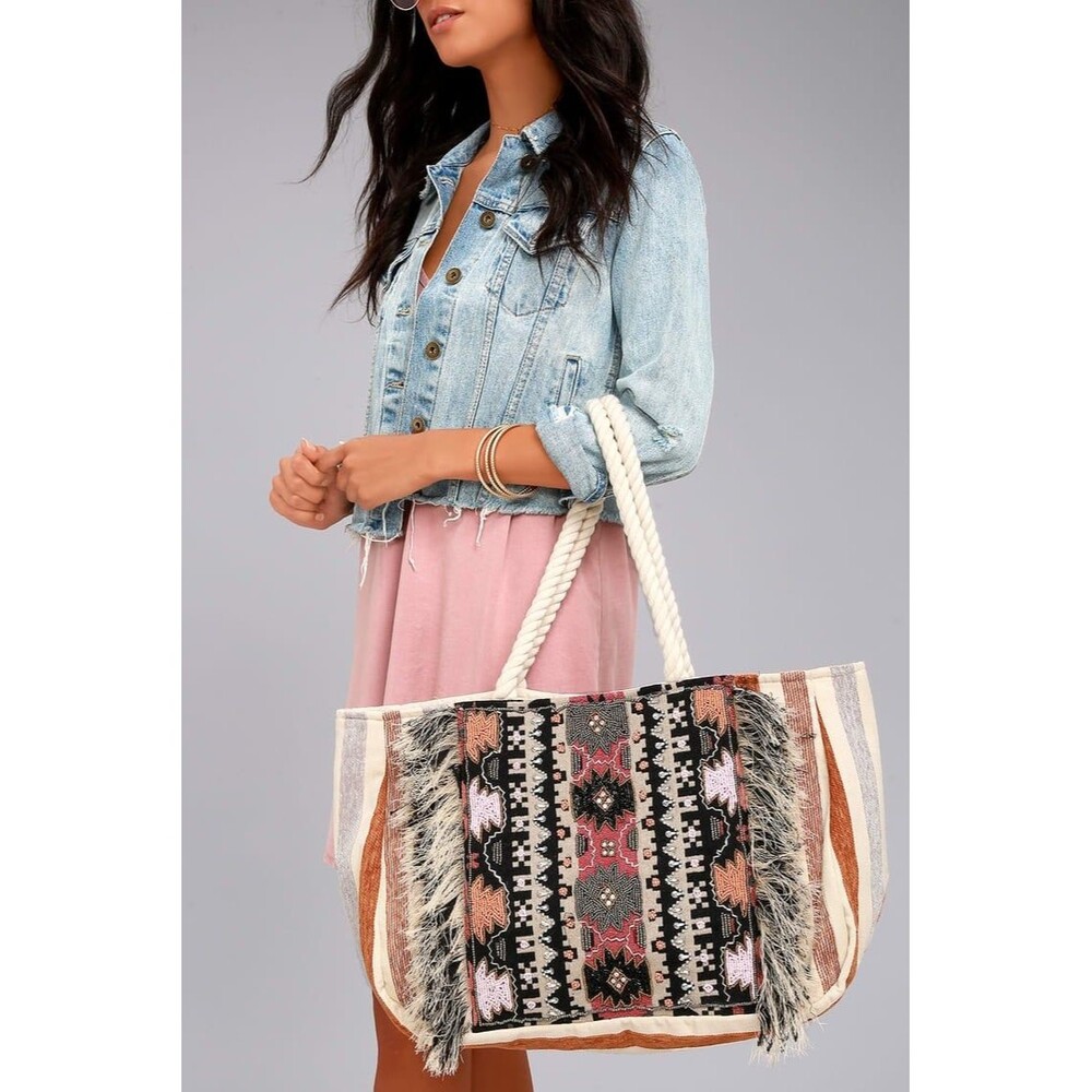 Evelyn K New York Wool Cotton Bohemian Raga Bonita Beaded Fringe Tassel Tote Bag